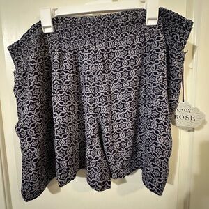 Knox Rose Navy and White Geometric Shorts